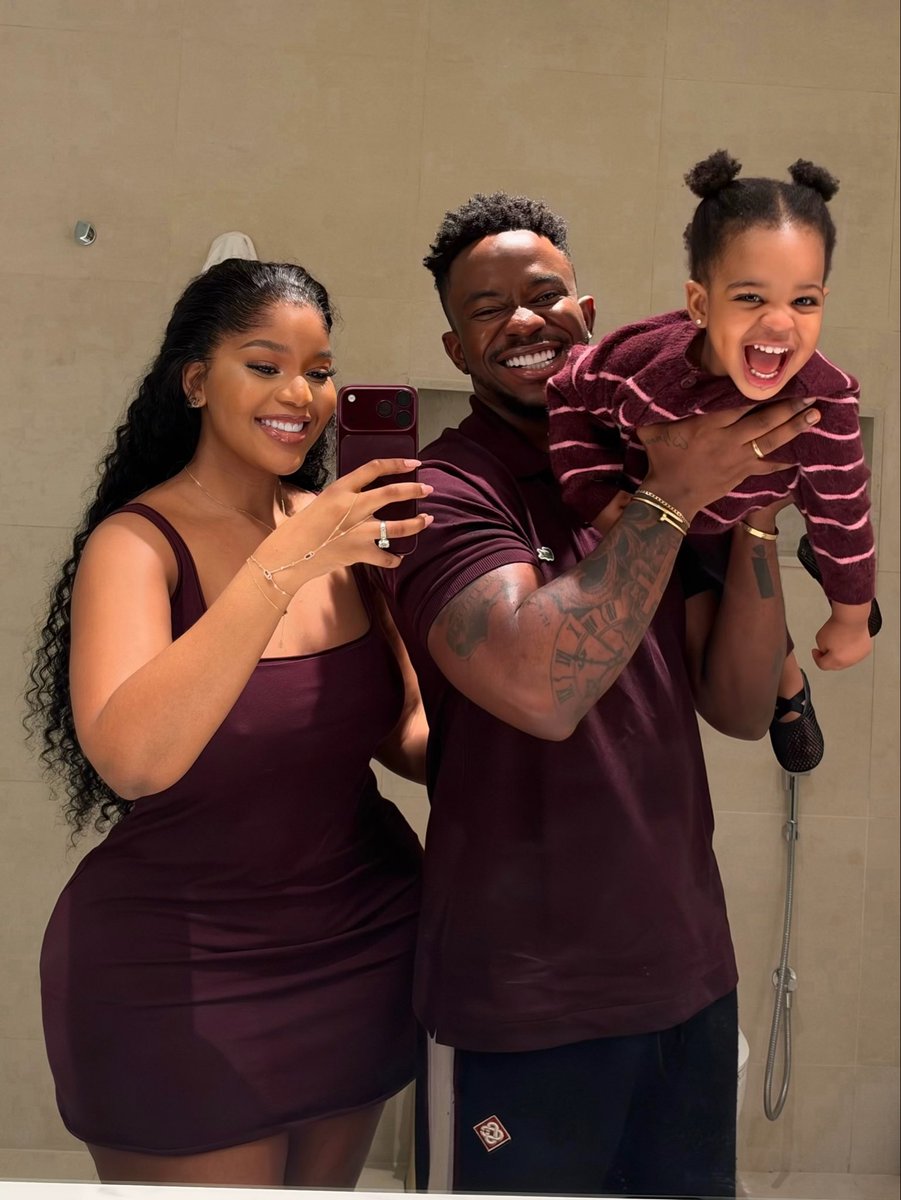 irene_tlou's tweet photo. The Okoronkwo’s  understood the assignment 🍷✨

A happy family matching, pure joy, and love that you can feel through the screen. We love to see it. https://t.co/yONvPQzKf8