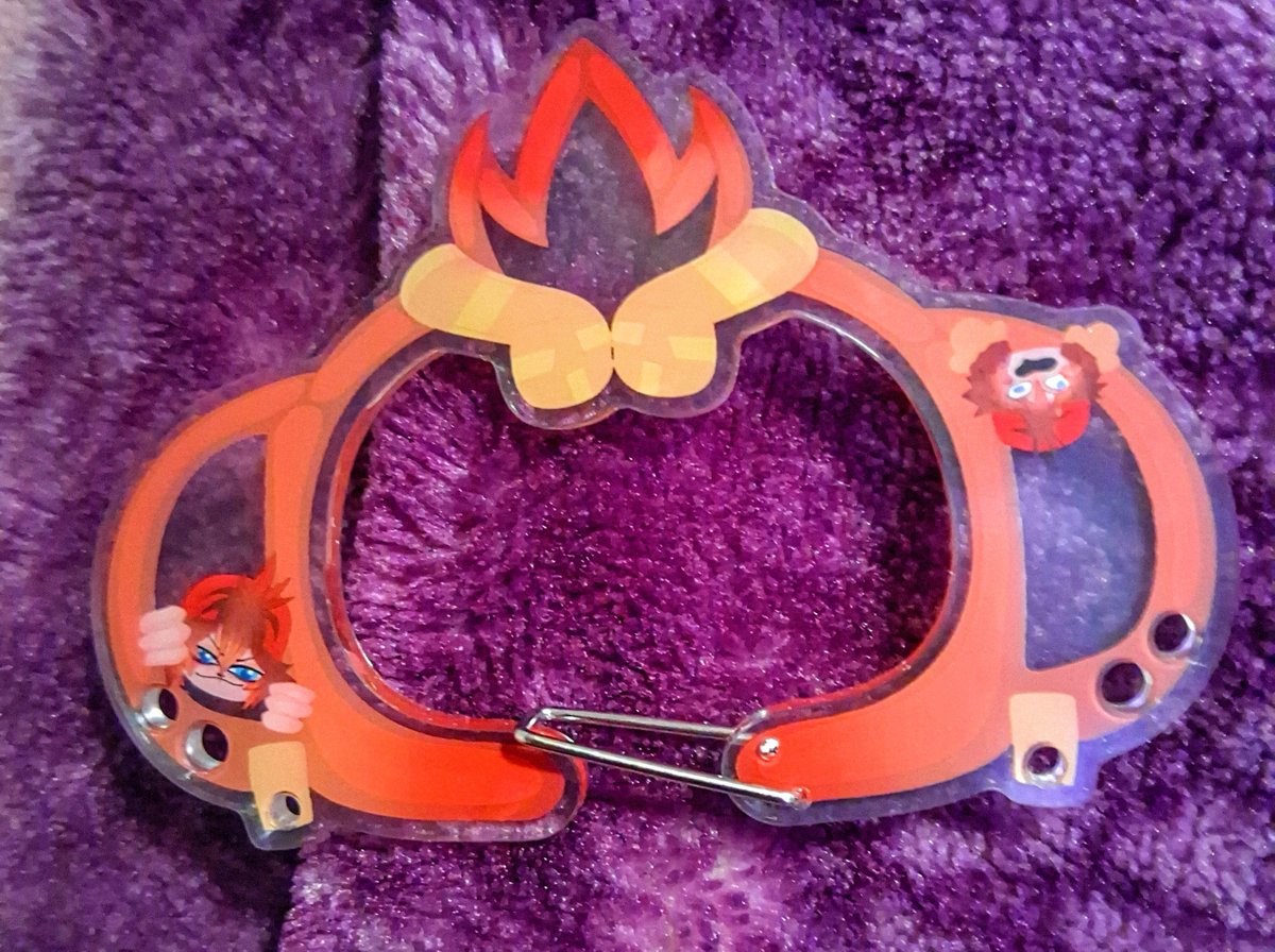 Artsy_Karebear's tweet photo. LOOK AT THESE CUTIES <3
Offically made the carabiner designs into reality !!
#KaiArt #YBSArt #DrDeathart #KenjiArt https://t.co/RNlbrDdG3n