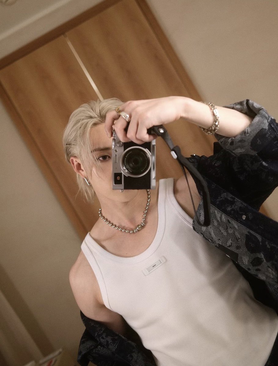 liz_l98's tweet photo. I like my body when it is with your body

#stayselcaday #ssd #bangchan #straykids https://t.co/ZgLaoOAQgb