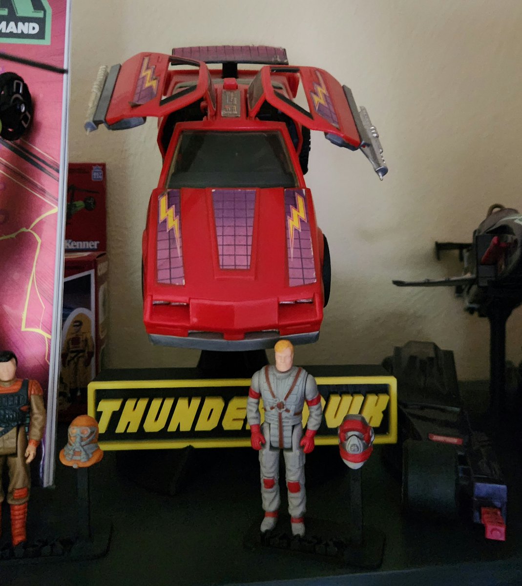 HeltzMJ's tweet photo. The Thunderhawk name plate was a nice touch. #vintagetoys #ActionFigure #MASK #energonuniverse https://t.co/R81xIuW3FB