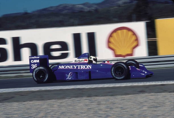 1980sF1OTD's tweet photo. 🇵🇹 Portuguese Grand Prix, Estoril, 24 September 1989.

1 🇦🇹 Gerhard Berger    Ferrari 🏁🏆🍾
2 🇫🇷 Alain Prost    McLaren-Honda 🏆🍾 
3 🇸🇪 Stefan Johansson    Onyx-Ford 🏆🍾

1/2

© Getty Images #F1 https://t.co/Lygx8uT4L0