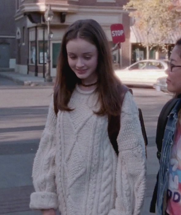 winonaddict's tweet photo. the sweater of all time https://t.co/SBBSa7xYAX