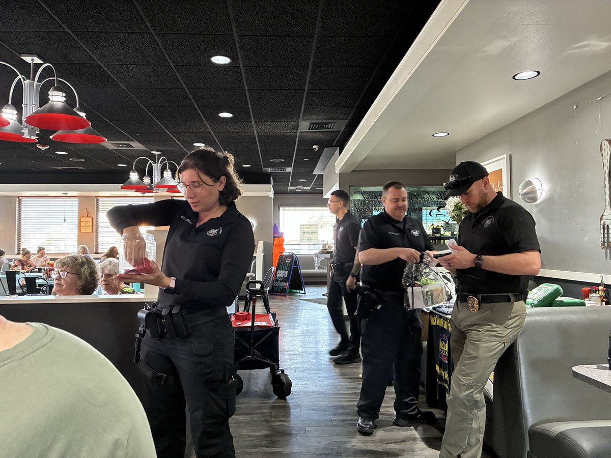 KateMcGeeAZ's tweet photo. As chair of the Maricopa County Board of Supervisors, public safety has always been my top priority. Coffee with a Cop is a great opportunity to hear from our officers about the work they are doing. We were lucky enough to have two such events in as many days. Thank you to the Black Mountain and Desert Horizon Police precincts for all you do.