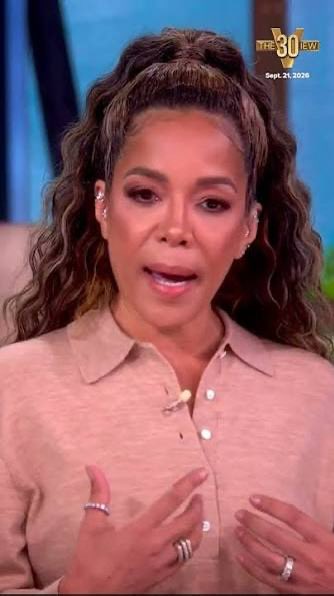 proamericapol's tweet photo. 🚨JUST IN: Sunny Hostin has been BUSTED lying about being the hold-out juror in a 1991  murder trial.

She claimed he didn't have the mental capacity to be held accountable for his crimes and she was bravely standing up for him.

 But, in an interview for a newspaper article in 1991 she said the exact opposite.

She didn't think we'd find it. We found it.

All they do is lie. 👇
