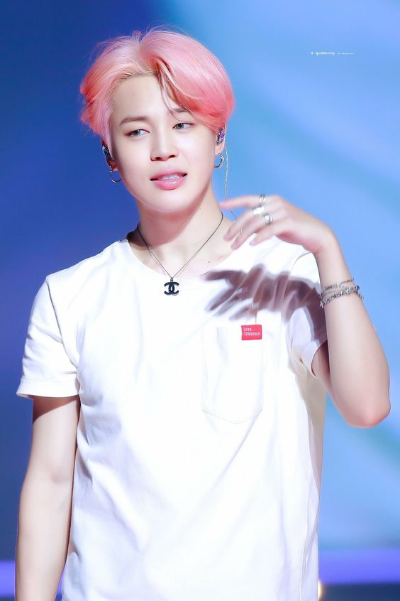 Av_ky101's tweet photo. 190112 LYS TOUR NAGOYA D1 #Pink_Jimin https://t.co/FZv6oxxe3p