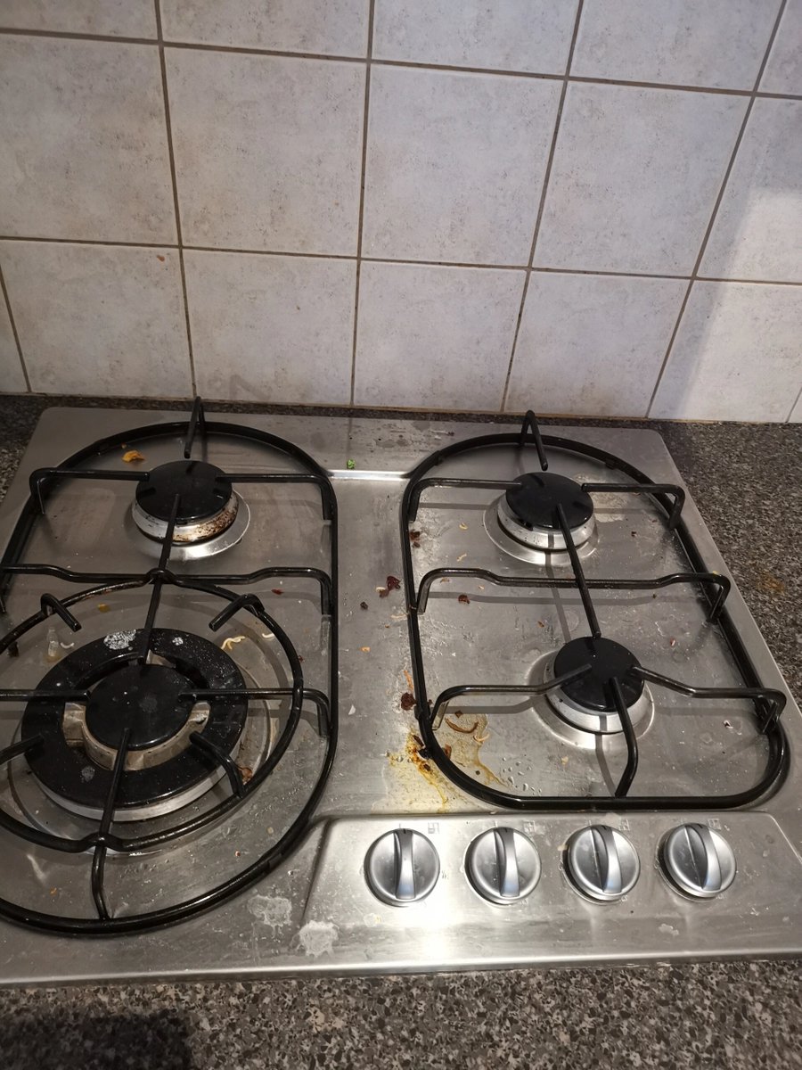 Ernie_Usba's tweet photo. Just finished wiping the kitchen countertop, and the smell of lemon cleaning spray makes the messy space feel so refreshed! https://t.co/T8FLNuEMcs