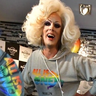 reduxx's tweet photo. 🚨BREAKING🚨

One of the most prominent drag queens in Germany has been spared prison after being convicted of possessing child sexual abuse material for the second time.

Mario Olszinski, who performed under the stage name "Jurassica Parka," was a well-known gay rights activist and was formerly appointed the "Queer Berlin Ambassador" for the city's Place2Be tourism campaign.

Olszinski was charged after investigators found child sexual abuse material on his electronic devices during a search of his home in July of 2025.

Olszinski was ultimately sentenced to ten months in prison, but the sentence has been suspended, meaning he will not spend any time behind bars so long as he complies with the court's conditions.

This is the second time Olszinski has avoided prison after being convicted of possessing child sexual abuse materials.

He was previously convicted in 2023 of distributing, acquiring and possessing child sexual abuse material and was sentenced to pay a fine of €11,200.