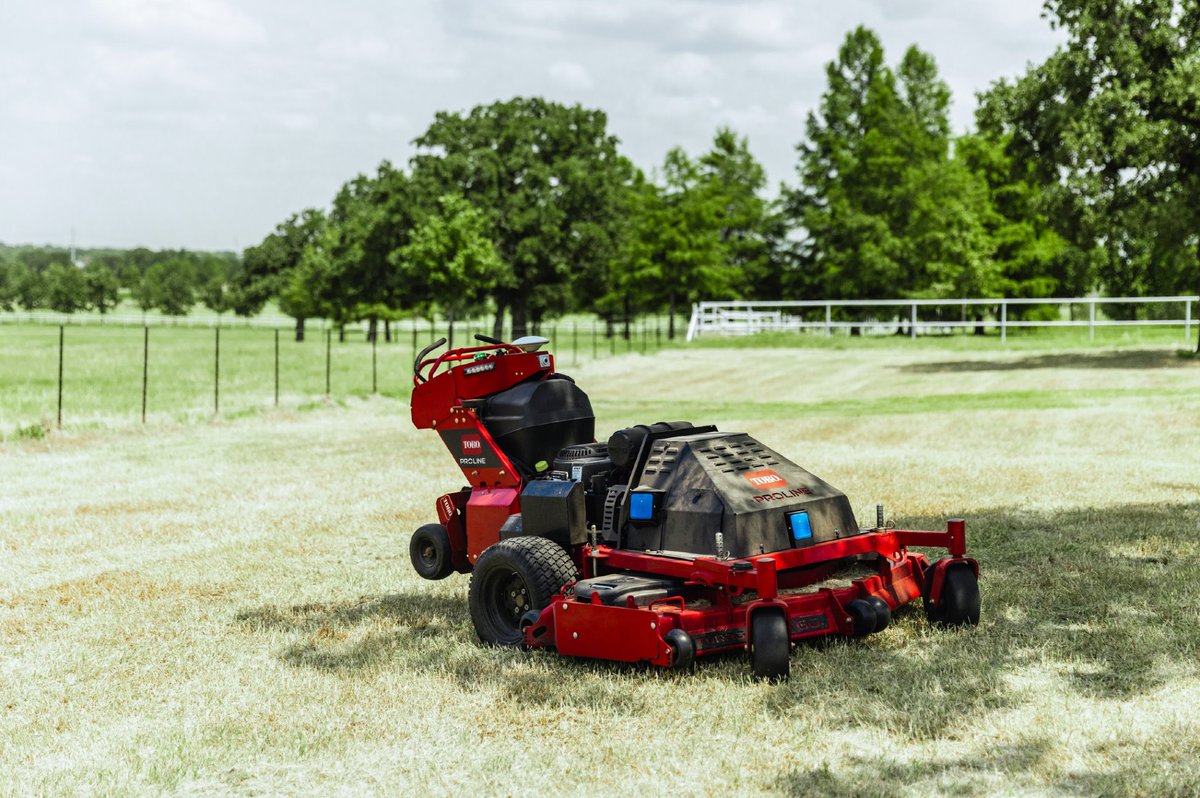 ProTurfProd's tweet photo. Put the best machine on the job. https://t.co/UPgrlV59z3