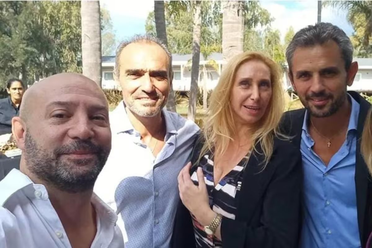 MartnPeiretti1's tweet photo. 🚨⛔️✅Los fachos periodistas arrastrados de Milei que salieron a atacar a la jueza, son los que ocultan que Spagnuolo en la causa Andis, dijo: “El de los audios soy yo”, algo que hasta hace poco negaba y que por eso se viene la caída de “El Jefe”, le robaron a los discapacitados. https://t.co/00AK86qZiz