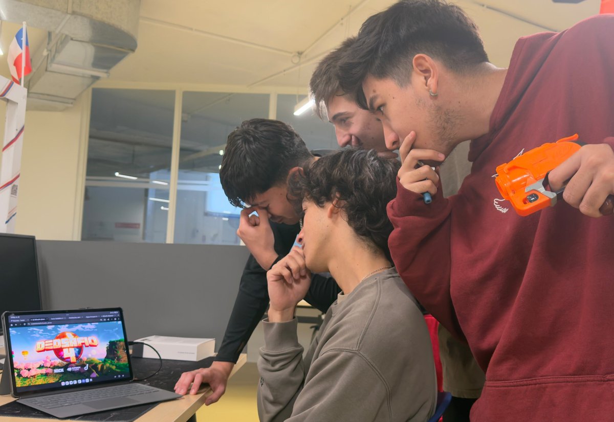 4quiless's tweet photo. "Nuestra mayor gloria no está en no caer nunca, sino en levantarnos cada vez que caemos."
 - Confucio

😓 🙏 https://t.co/2ZctIipMFi