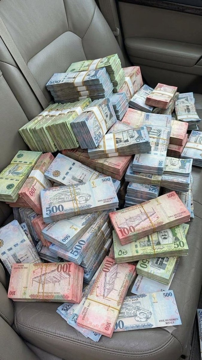 dt2ae's tweet photo. لو جتك 3،000،000 مليون ﷼ سعودي  اليوم
هل يمكن للمبلغ .. أن يحل كل مشاكلك💵 

◯ نعم

◯ لا https://t.co/XkdfIvG8K9