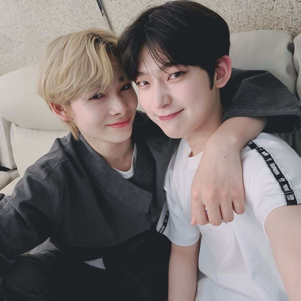 ikissenhypen's tweet photo. 6 years since sunki day got announced my babies 🫳🫳🫳🫳 https://t.co/8wiEbiTtDV