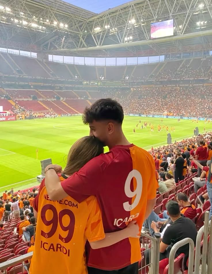 ceeydarsln's tweet photo. Sen Ben ve Galatasaray 🦁 https://t.co/bCFApLscPL