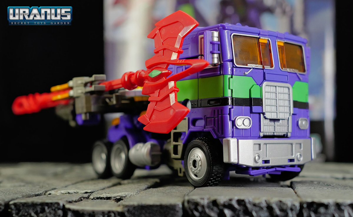 uranusdd's tweet photo. EVA OPTIMUS PRIME https://t.co/KVGnFsJAJN