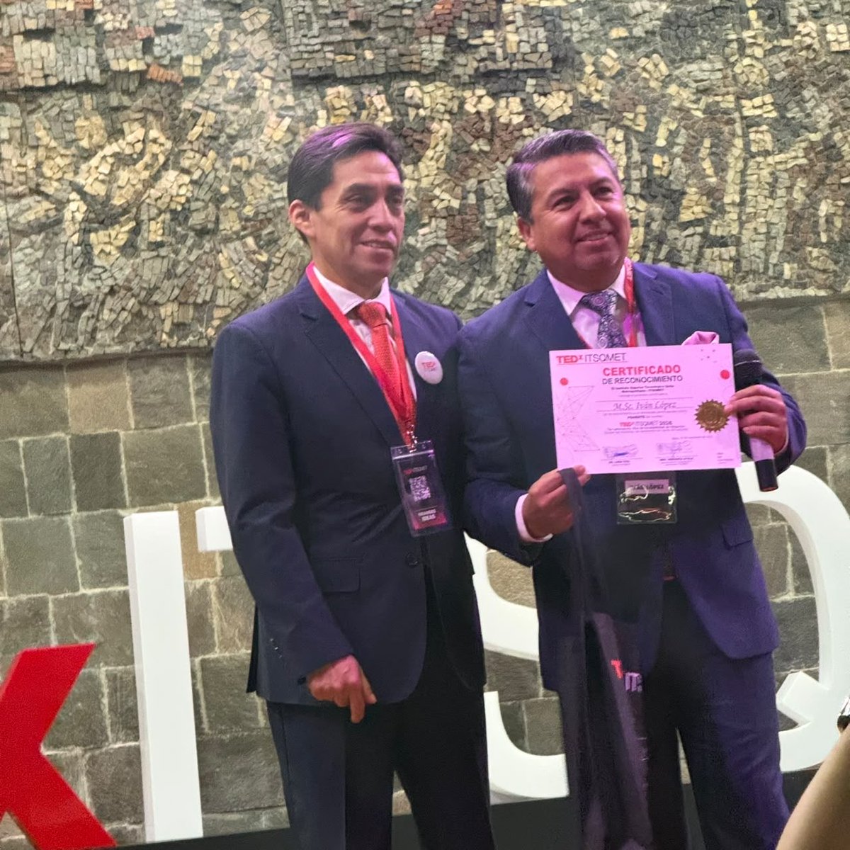 ivanlopeze's tweet photo. Un verdadero honor participar en el #TEDx organizado por el #ITSQMET 🇪🇨 #PrevencionPorConviccion #PRL @LudoPrevencion https://t.co/vcq6jOgJzv