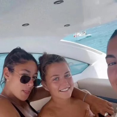 Rosensfole's tweet photo. 🚨FC Barcelona footballer, Claudia Pina allegedly has a leaked video… check comment 💁
Watch Full Video 
⬇️⬇️⬇️
https://t.co/54LbbWCDrW https://t.co/movnfxjLk2