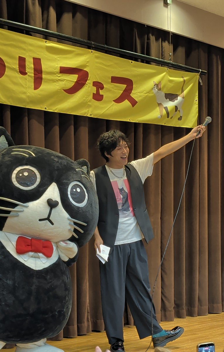 sb7aRk00f5TxbD's tweet photo. @kota_okamoto 怒涛のシルバーウィーク
5連チャン!
走りきりましたねぇ〜✌️
喉ケア肌ケア衣装回し…
台風も秋雨も
大変なことも乗り越えて

「あの夢」に向かって
がんばっていこうたん😻✌️ https://t.co/8hY9s43Izc