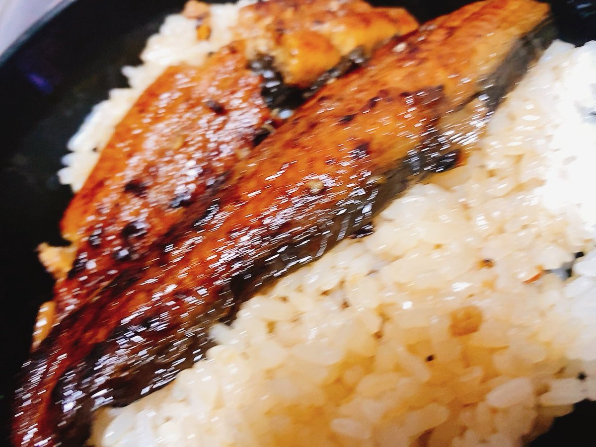 mayuhul's tweet photo. 舌の口内炎が治ったら是非とも食べたい２品↓好きだけど今食べたらきっと染みる😖鰻🐍と茄子🍆のお味噌汁が大大大好き❤️だけど今は…(￣∀￣;）納豆が効くらしく食べてるしビタミンB群不足かと豚肉🐷食べてるし胡麻も食べてるし←ゴマは普通の人以上に摂取🤭早く治って欲しいわ〜(￣ー￣;) https://t.co/D6KOULW1L7