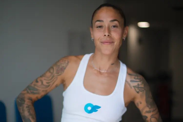 futbolinvisiBet's tweet photo. Lola Gallardo se une a Onlyfans.

“En Onlyfans os enseñaré como entreno y me preparo para los partidos. Mi día a día” 

Lola, a la gente que paga esa web le importa una mierda como entrenas y te preparas para los partidos. 

La inteligencia le persigue pero ella es más rápida. https://t.co/gz7klMPlP1