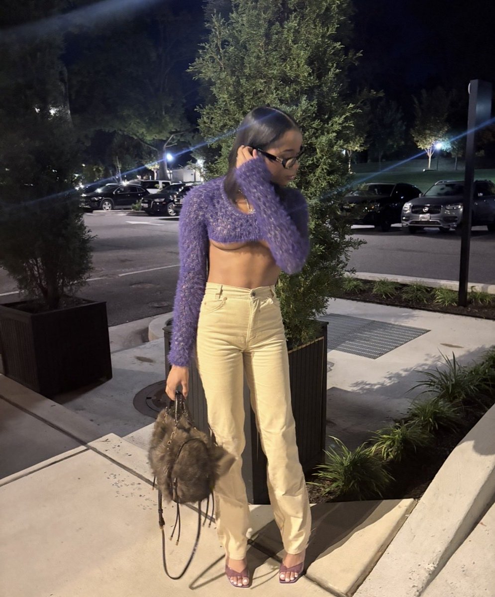 kolideyves's tweet photo. Xoxo I couldn’t wait for fall💜 https://t.co/VoiMJLoMhb