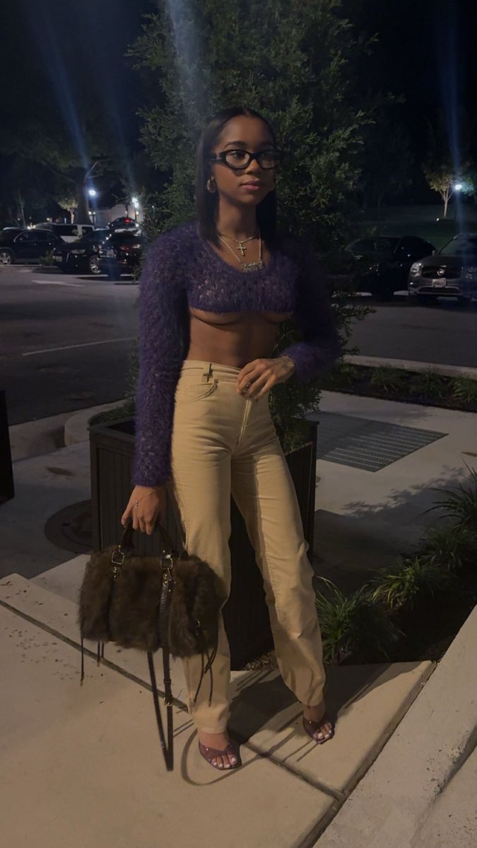 kolideyves's tweet photo. Xoxo I couldn’t wait for fall💜 https://t.co/VoiMJLoMhb