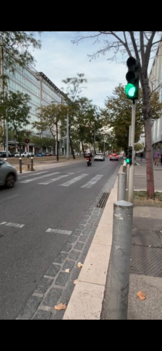 PietonsMars's tweet photo. Piétons à Marseille exprime sa profonde émotion après la mort d’un homme d’une trentaine d’années, percuté par une voiture dans la nuit du 23 au 24 septembre boulevard de Dunkerque.

Nous adressons nos sincères condoléances à sa famille et à ses proches. https://t.co/oYh216cuPS