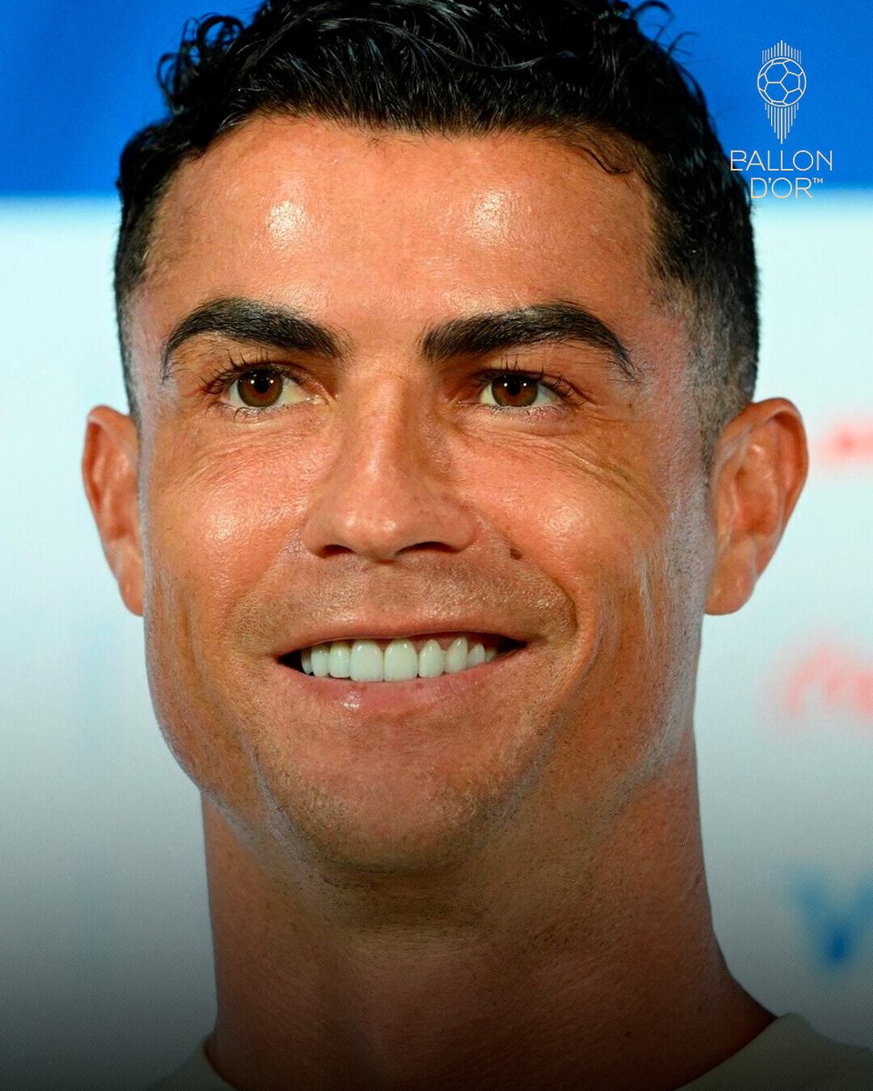 ballondor's tweet photo. ELE QUER FAZER MAIS HISTÓRIA 🇵🇹

Descubra quais recordes Cristiano Ronaldo pode ampliar nos próximos jogos de Portugal ✨ ➡️ https://t.co/cJ3OgyOjHK

#ballondor #portugal #cristiano https://t.co/KlV6ZYGBoa
