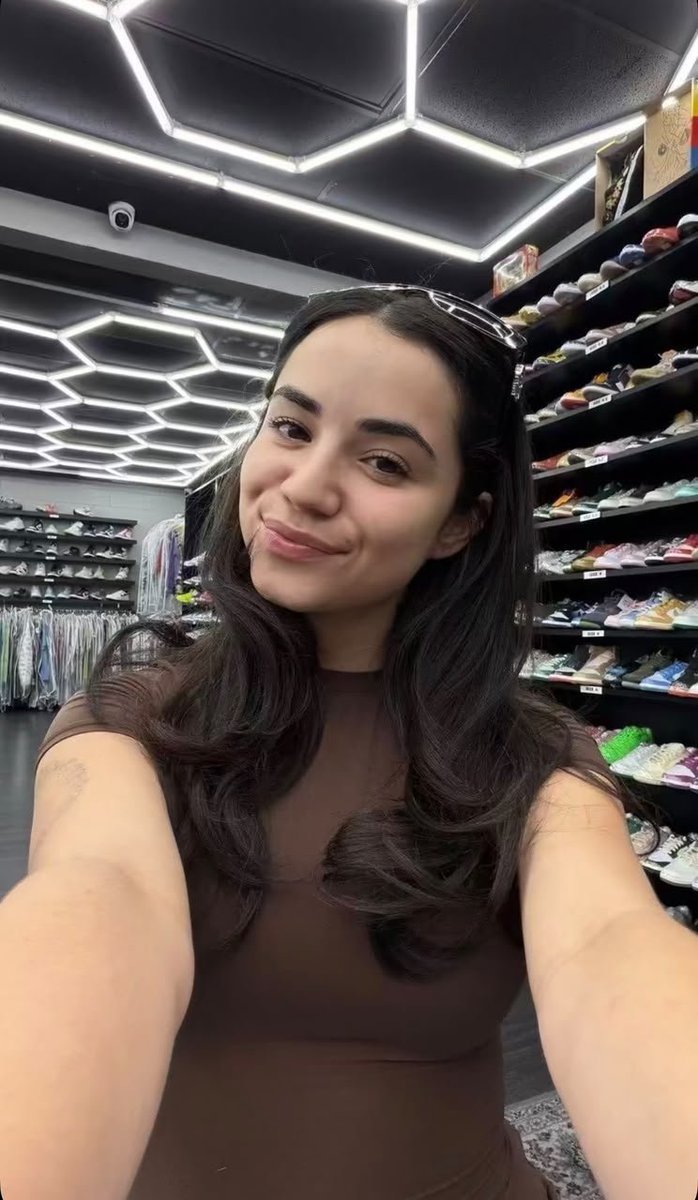 jamelizsmith3's tweet photo. Doing some shopping https://t.co/x1E7Z3JHJh