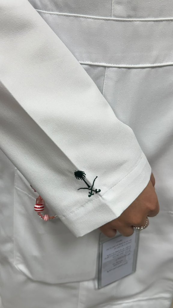 Layanssb's tweet photo. Happy national day💚🤍 https://t.co/lpqJ5pugW8