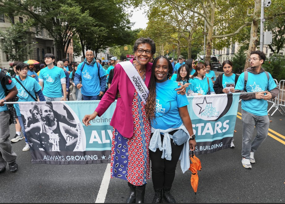 AllStarsProject's tweet photo. 🌟 On Sun Sept. 20 we marched in Harlem’s African American Day Parade under the banner: “Always All Stars!” Thanks to all those who joined us for this important event 🙌🏾 #AllStarsProject #AlwaysAllStars #AfricanAmericanDayParade #Harlem #Community https://t.co/mxJN4YJ81D