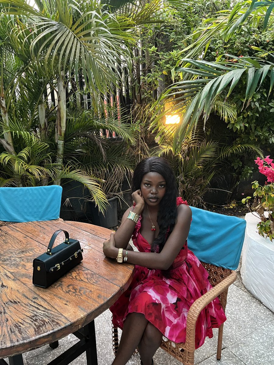 Queen_nmaeze's tweet photo. Just a pretty Barbie girl and her cute face 🥰🥰💕 https://t.co/OHQX78t3F3