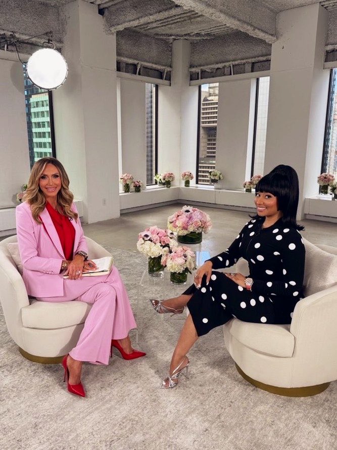 NMBrasilofc's tweet photo. 🚨 | Nicki Minaj anuncia que sua entrevista completa com Lara Lea Trump irá ao ar neste sábado, às 21h (ET), pela Fox News.

Preparem-se, Barbz! 👀🎀 https://t.co/IGWqAYVbtE