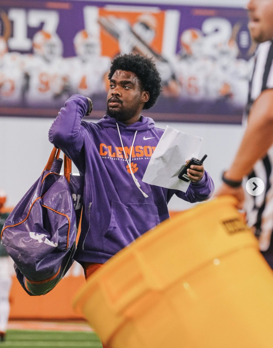 Kwray54's tweet photo. National Athletic Equipment Managers Week! We have the honor the Best to Ever Do It. Keenan Ray. Keep making us Proud Son. We Love You! #EquipmentManager #RayMen #AllIn #GoTigers https://t.co/qG4DPtOLcB