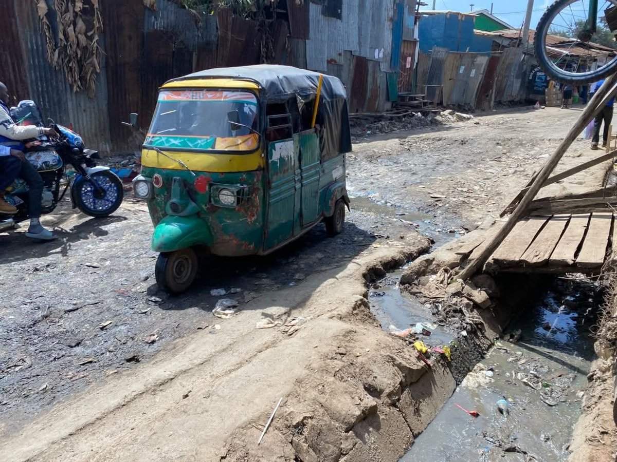 SlumPeace's tweet photo. Gaza Makina in Kibra constituency needs urgent attention!

This road is now impassable for motorists, children and residents struggle to pass through.

 The road should be done.

Our roads, our safety, our community https://t.co/ra8ZBVTmTe