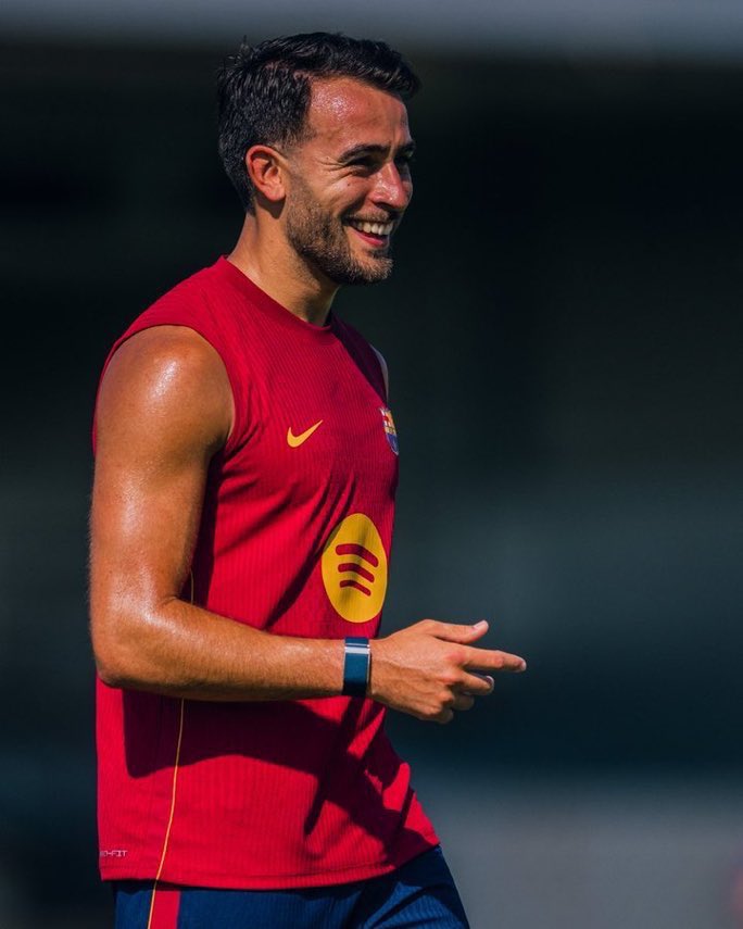 BarcaNewsFRA's tweet photo. 🚨🏆 ÉRIC GARCIA VEUT RAMENER LA LIGUE DES CHAMPIONS AU BARÇA !

🗣️ « Nous l’espérons. Je pense que nous travaillons bien. Nous ne sommes qu’au début de la saison et tout peut changer très vite, mais nous sommes sur une bonne dynamique.

Je crois que nous avons un groupe formidable et nous le prouvons. Il faut continuer ainsi, car la Ligue des champions sera une compétition difficile.

Mais c’est clair : nous avons une immense envie de la remporter. »