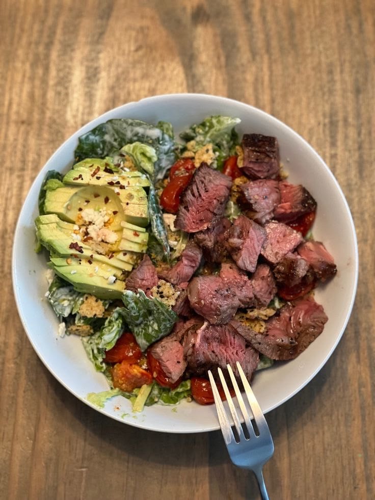 QuietLuxuryHQ's tweet photo. Strong body, simple food. https://t.co/XTuthrdaio