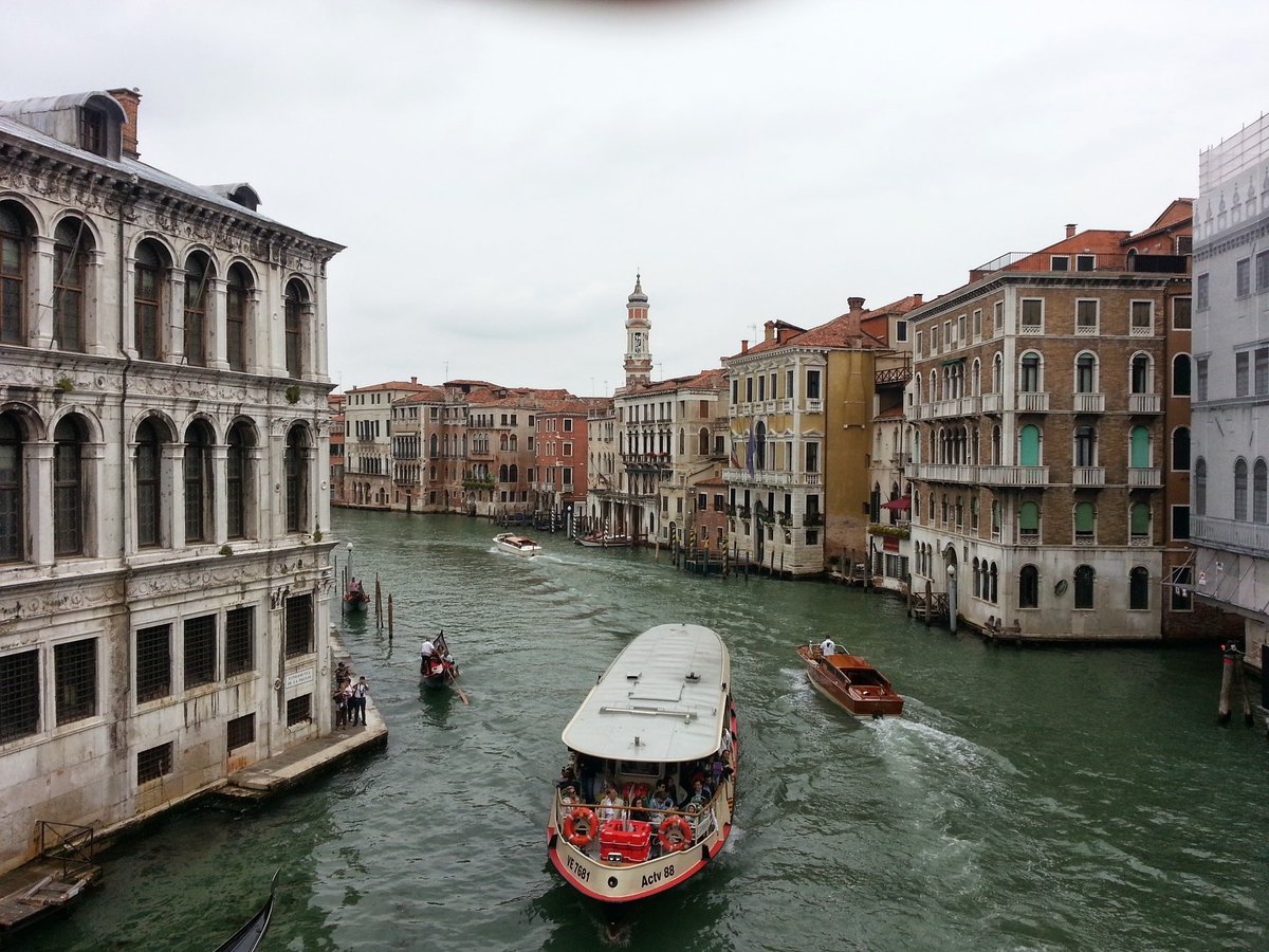 2TallTom's tweet photo. Canals for streets. #Venice
It's an awesome sight.
The first time seeing Venice.
Before you get lost.
#haiku #travel #cruise #rivercruise #ABD #Disney #DCL #follow #Azamara #AmaWaterways #TravelAgent
https://t.co/uw4gQasrM3 https://t.co/dAdHgrgZNY