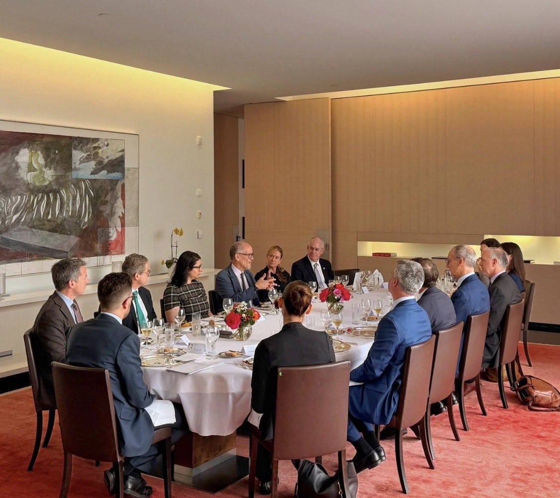 SwissAmbUSA's tweet photo. Excellent discussion w/ leaders of Swiss companies operating in the U.S. Thanks to @TomPerez of Mayer-Brown &amp; Brian Pomper of Akin for sharing their views on policy &amp; #trade developments. 🇨🇭 #investment supports innovation, jobs, &amp; workforce development across 🇺🇸🤝 #swissbusiness https://t.co/dqIgiHMtdd