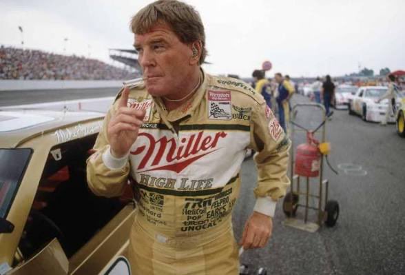 HondoLane24's tweet photo. Dick Trickle had a cigarette lighter in his car, modified his gloves to hold his cigarette better and modified his helmet so he could smoke, what a NASCAR legend 😂 https://t.co/VyHvKGxp6f