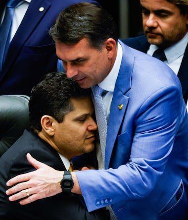 CaminhoDaMissao's tweet photo. Vai lá, vota no Fravio, ele vai lutar contra os abusos do STF sim amiguinho https://t.co/DmIKuNGhRj