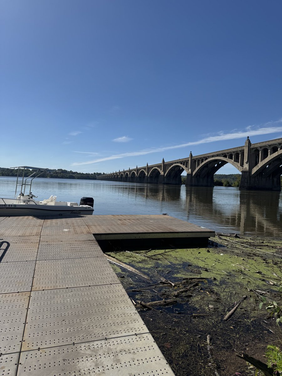 RealRogueDriver's tweet photo. Beautiful view of the Susquehanna River in Columbia Pa! I’ve never been here before but the river walk is beautiful 🤩 #riverviews #SunshineinSeptember https://t.co/JuHO4P8qTa