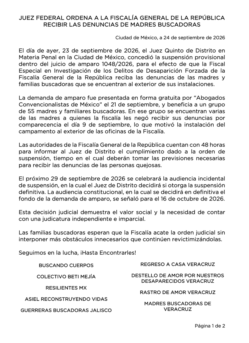 oscarbalmen's tweet photo. El mundo al revés: madres buscadoras deben suplicar, rogar, implorar para que un juez ordene a la @FGRMexico ¡que reciba las denuncias por las desapariciones de sus hijos!

Carajo. https://t.co/QqWf696Mt6