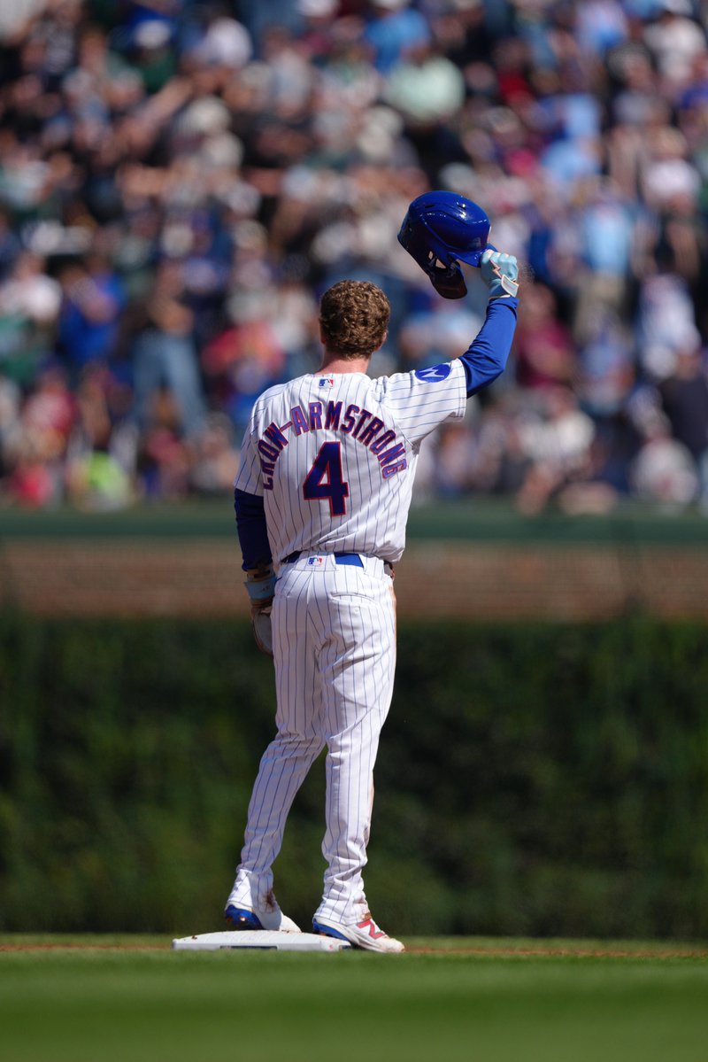 Cubs's tweet photo. 40 MORE REASONS TO LOVE PETE. https://t.co/UujRmfL9aP