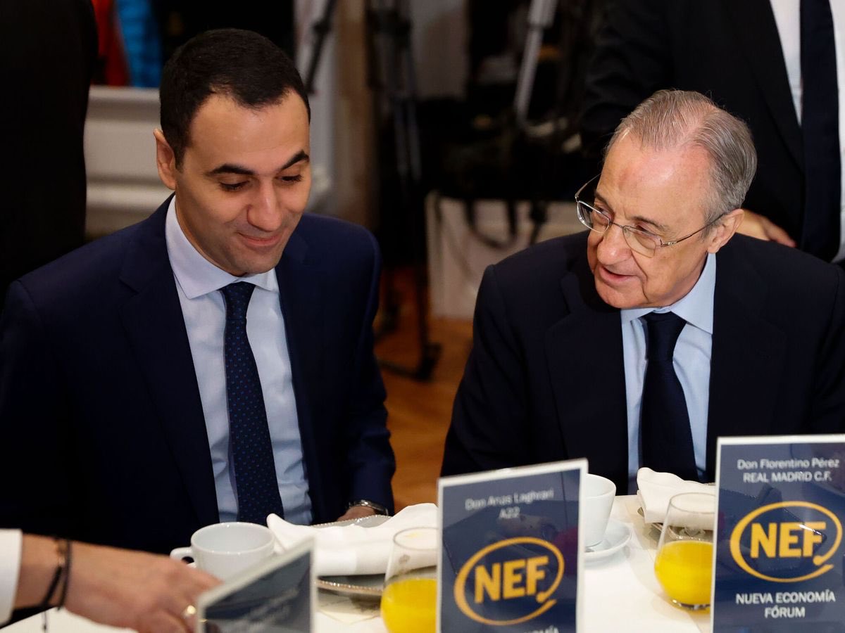 UnNuevoRM's tweet photo. Mientras vosotros, madridistas, estáis distraídos hablando de Juanma Castaño y de vídeos de RMTV, Florentino Pérez y Anas Laghrari preparan la creación de una filial a la que traspasar toda la actividad de fútbol y baloncesto del Real Madrid, para venderla a una empresa privada. https://t.co/n1shECQvRO