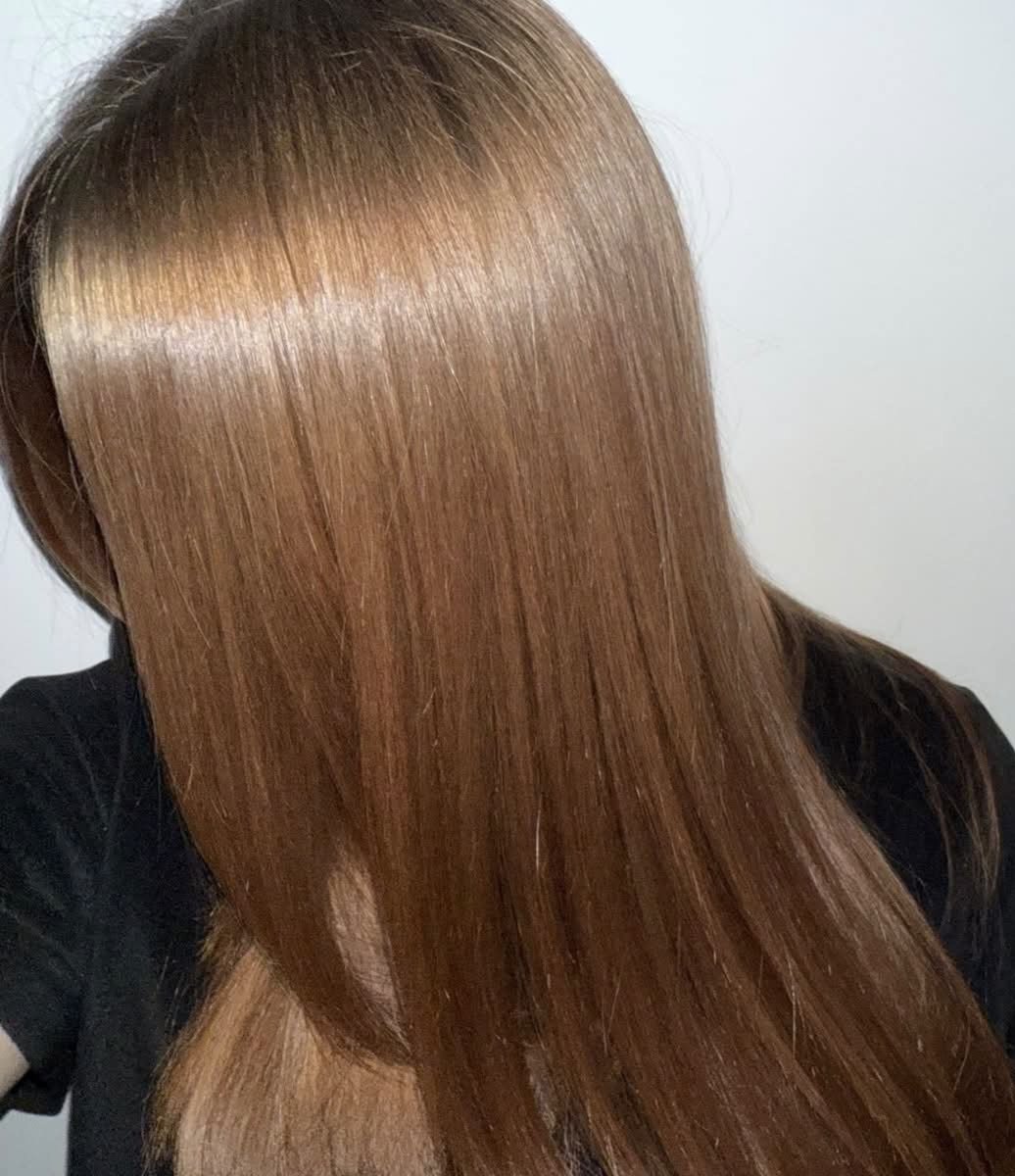 luuvluna's tweet photo. fico triste quando vejo as pessoas indicando kérastase sendo que tem um que salvou meu cabelo em dias e é mt mais em conta https://t.co/4gP5E93zpF