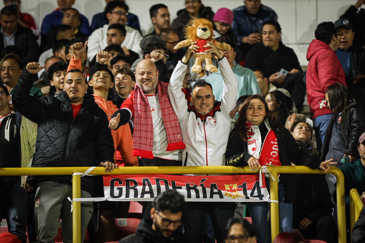 LeonasSantaFe's tweet photo. ¡Gracias a los 10.322 Leones y Leonas 🦁 que se acercaron a acompañarnos en Tunja por la final - ida 😍!

Su aliento, su FE 🇮🇩 y amor incondicional hicieron que La Independencia se sintiera como casa ❤️

¡Este sábado los llevaremos de corazón en los 90 minutos definitivos ✊🏻! https://t.co/ctJKx9hSoQ