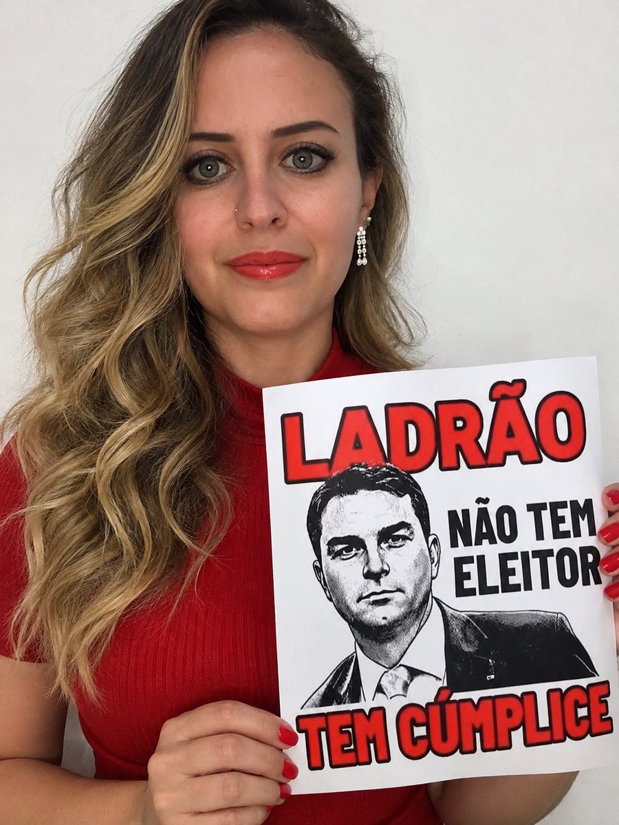 LiviaPetralha's tweet photo. Pesquise antes de votar! 
Lula 2026! Tetra! PT! 13! 
Bora de Lula vc tb? https://t.co/KrGrzaaTj2