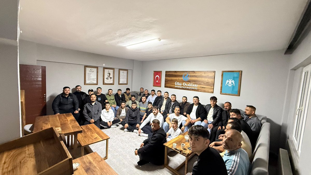 kaynasliuo's tweet photo. Kaynaşlı Ülkü Ocakları olarak, Kuran-ı Kerim tilaveti ve Dini Sohbet programımızı Ülküdaşlarımızın katılımıyla gerçekleştirdik. https://t.co/9zAmIvEphI
