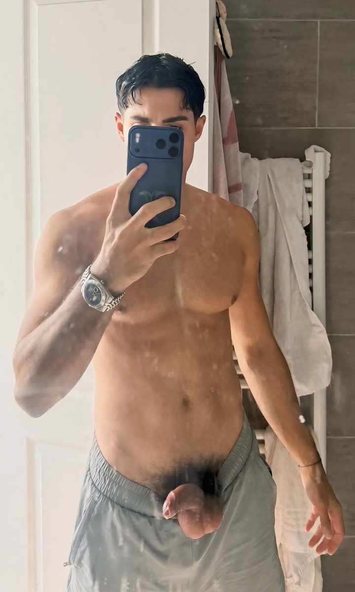 expose_twittos's tweet photo. 💙 𝙋𝙎𝙀𝙐𝘿𝙊 · @hugo___savage 
🔞 𝘼𝙂𝙀 · 26 ans
 🇫🇷 𝙑𝙄𝙇𝙇𝙀 · Toulouse (31)
💥 𝙄𝙉𝙁𝙊𝙎 · Après avoir percé sur TikTok, cette beauté débarque sur X et @top4fans, bien décidé à se lâcher et à vous en dévoiler de plus en plus … Au menu : nudes et sextapes, en mode “caliente” !
♻️ 𝙍𝙏 pour bien l’afficher
