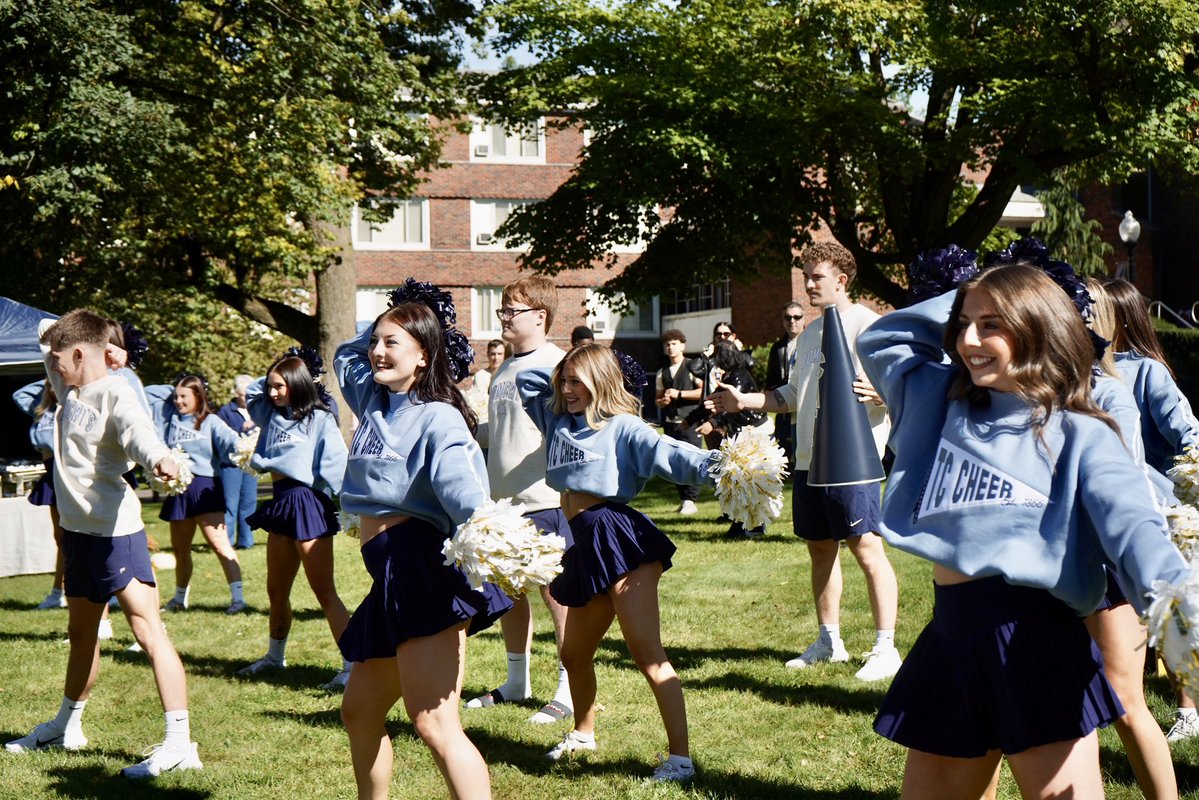 ThielAthletics's tweet photo. Bringing the ROAR to Homecoming 🐾📣😺

#TomcatPride | @pacathletics https://t.co/0W9V0CqTJL